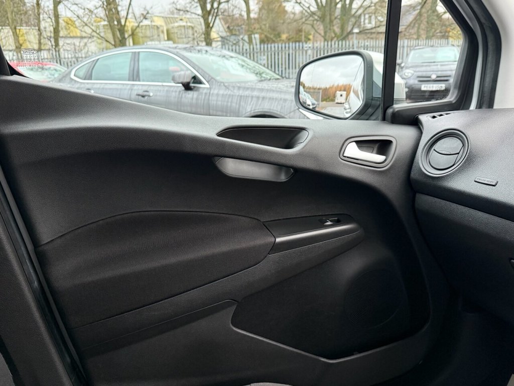 Used Ford Transit Courier 2018 for sale - 76798135: Photo 26