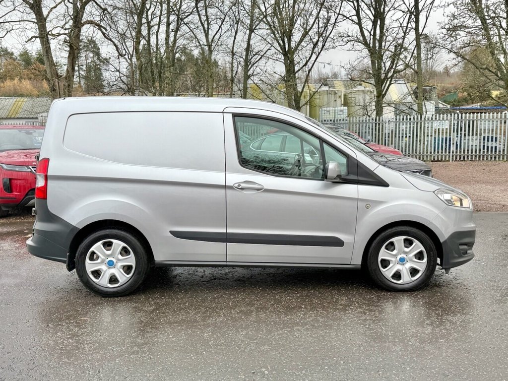 Used Ford Transit Courier 2018 for sale - 76798135: Photo 4