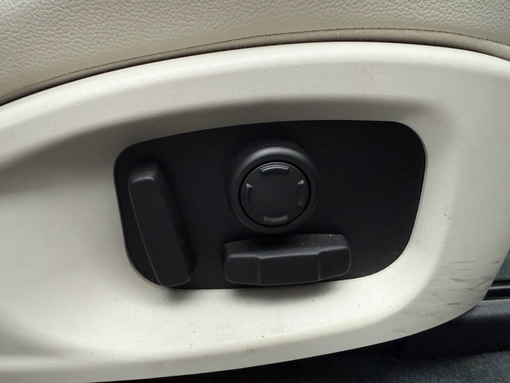Used Jaguar E-Pace 2019 for sale - 76367985: Photo 21