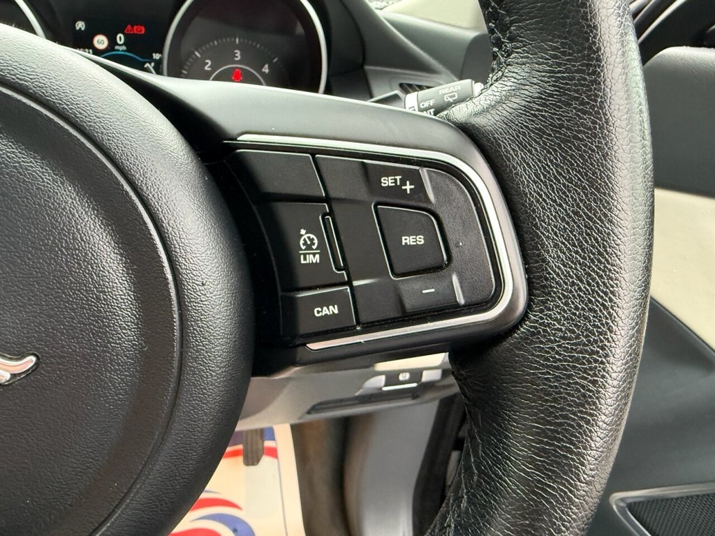 Used Jaguar E-Pace 2019 for sale - 76367985: Photo 40