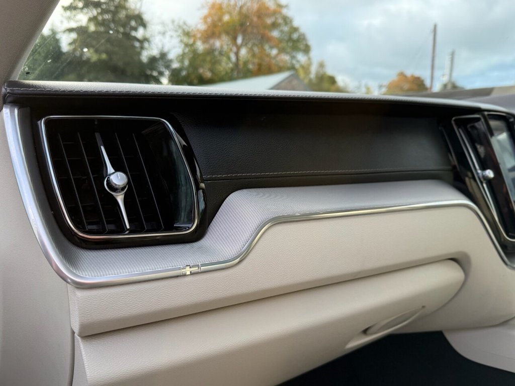 Used Volvo XC60 2018 for sale - 76010170: Photo 25