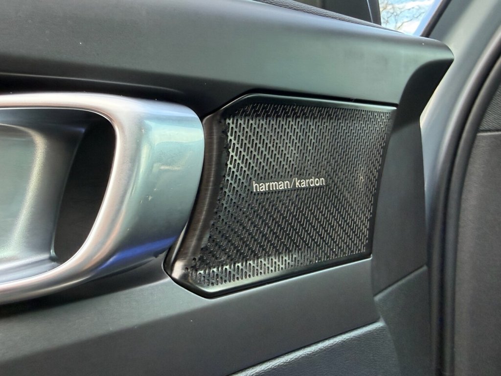 Used Volvo XC40 2021 for sale - 76888564: Photo 25