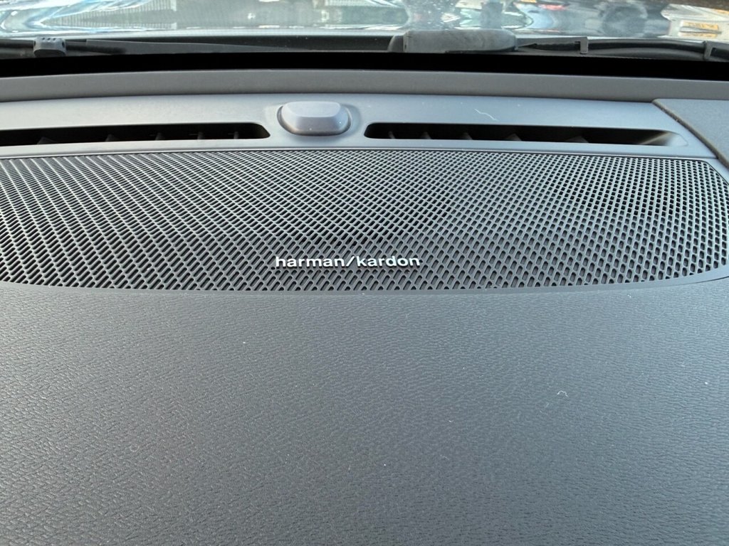 Used Volvo XC40 2021 for sale - 76888564: Photo 43