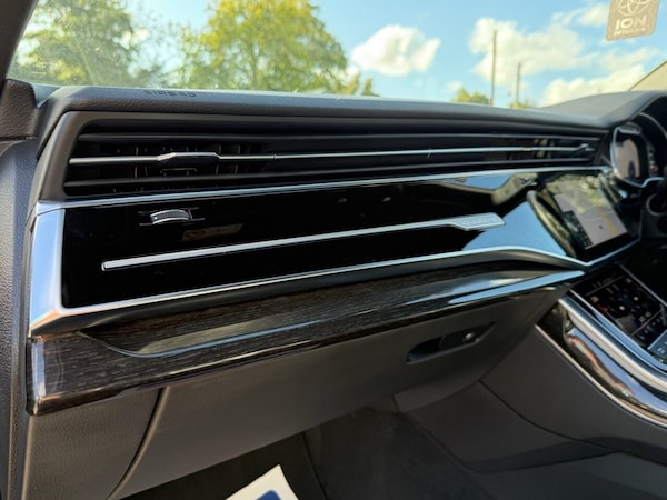 Used Audi Q7 2020 for sale - 75798274: Photo 32