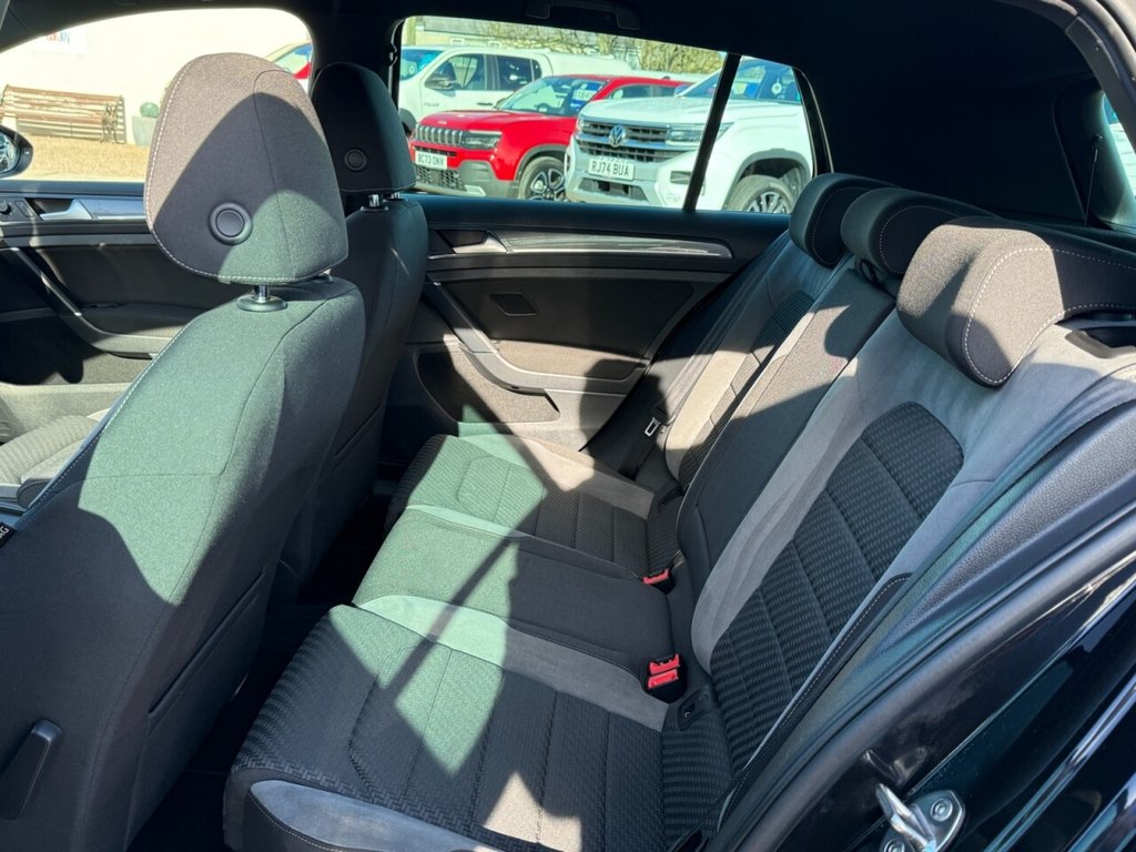 Used Volkswagen Golf 2019 for sale - 77680942: Photo 20