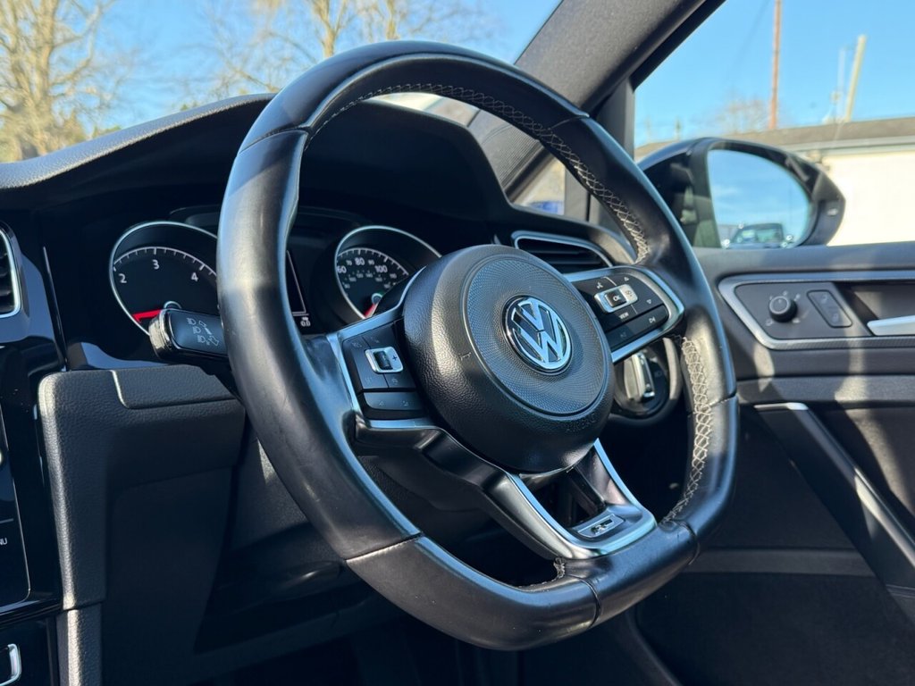 Used Volkswagen Golf 2019 for sale - 77680942: Photo 25