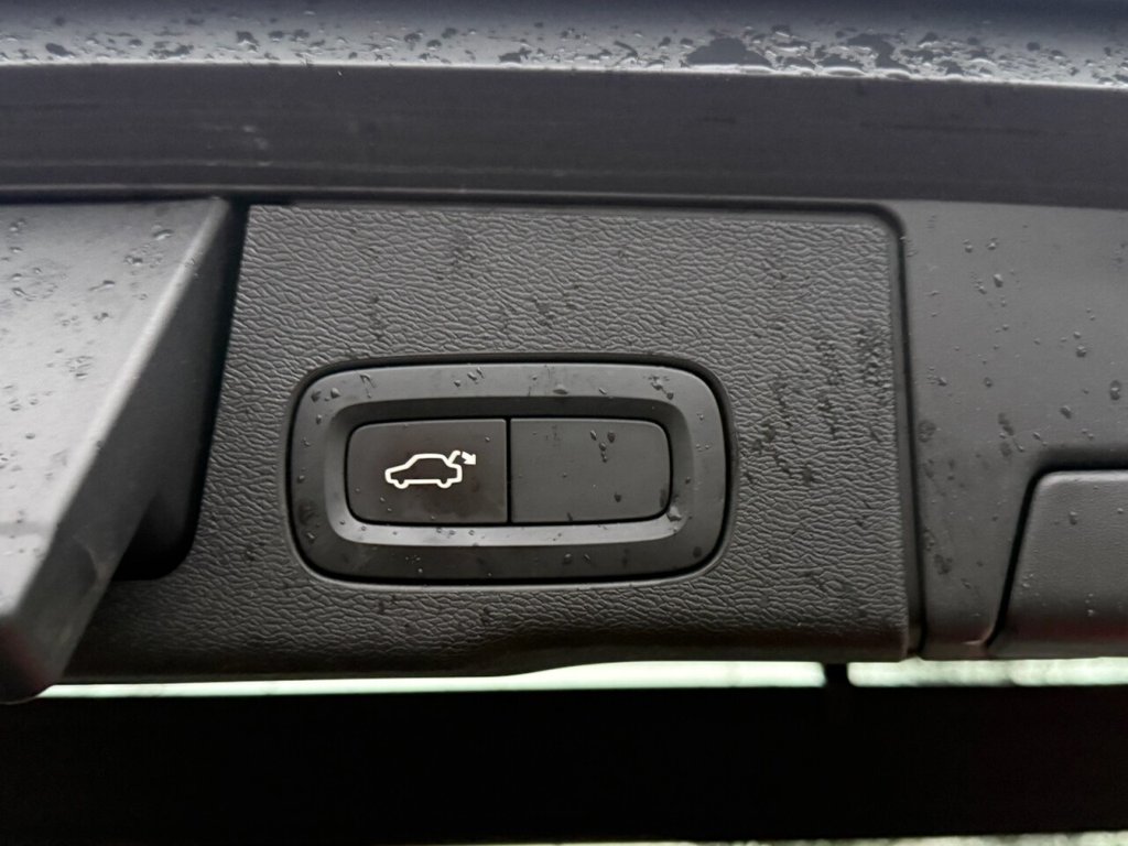 Used Volvo XC60 2019 for sale - 77307312: Photo 16