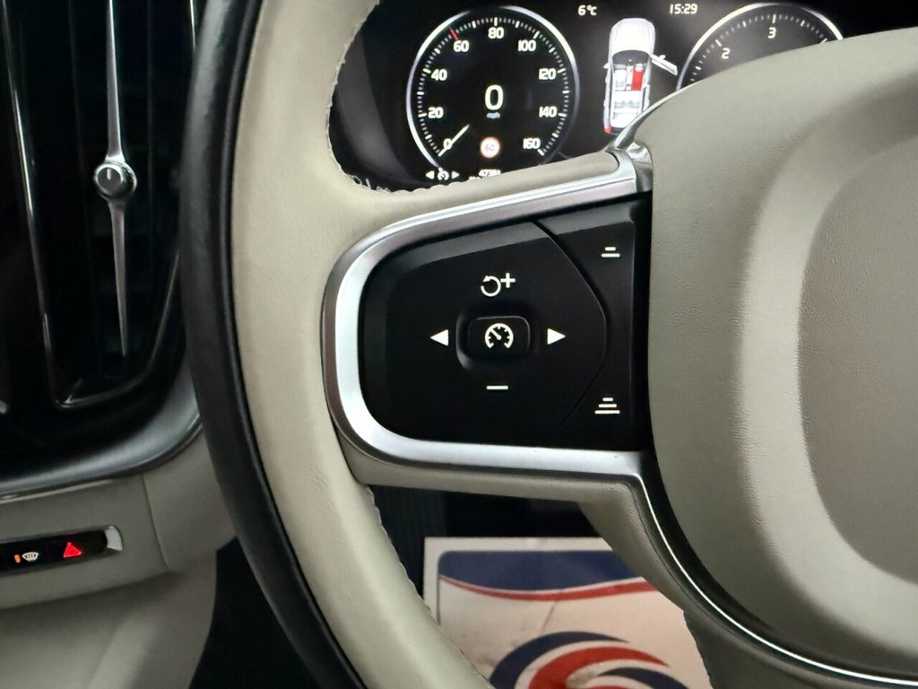 Used Volvo XC60 2019 for sale - 77307312: Photo 32