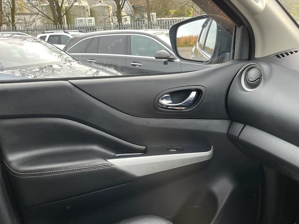 Used Nissan Navara 2018 for sale - 75799726: Photo 33