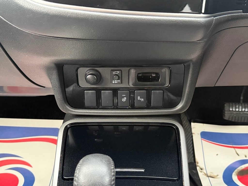 Used Mitsubishi Outlander 2017 for sale - 76820957: Photo 27