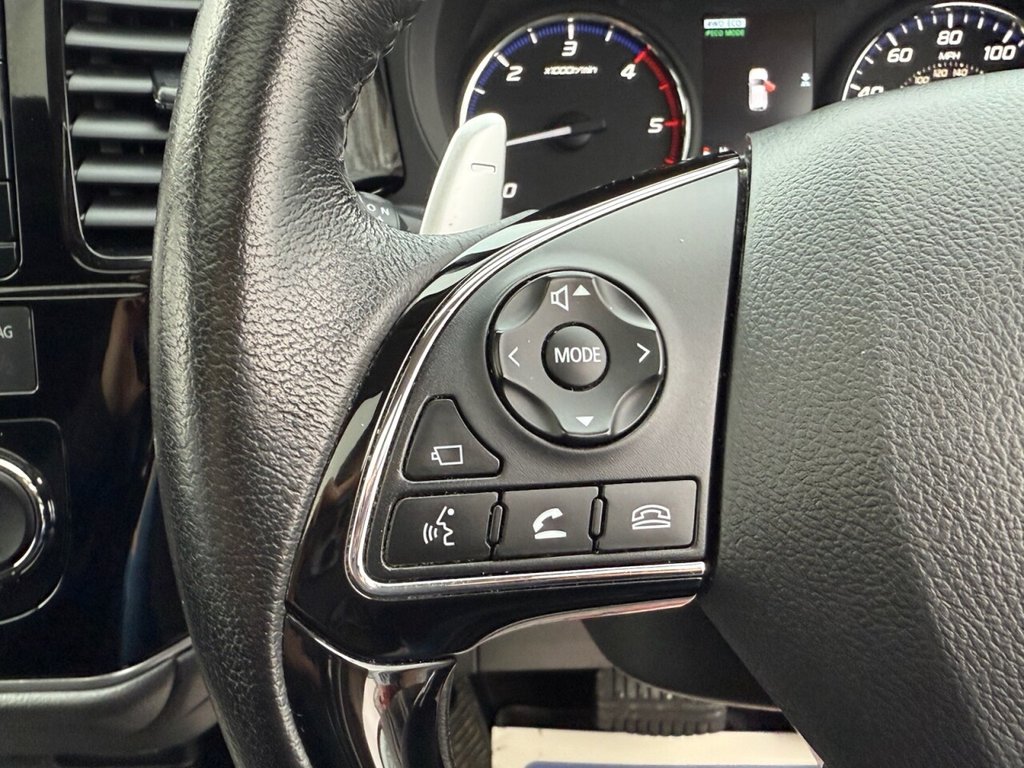 Used Mitsubishi Outlander 2017 for sale - 76820957: Photo 32