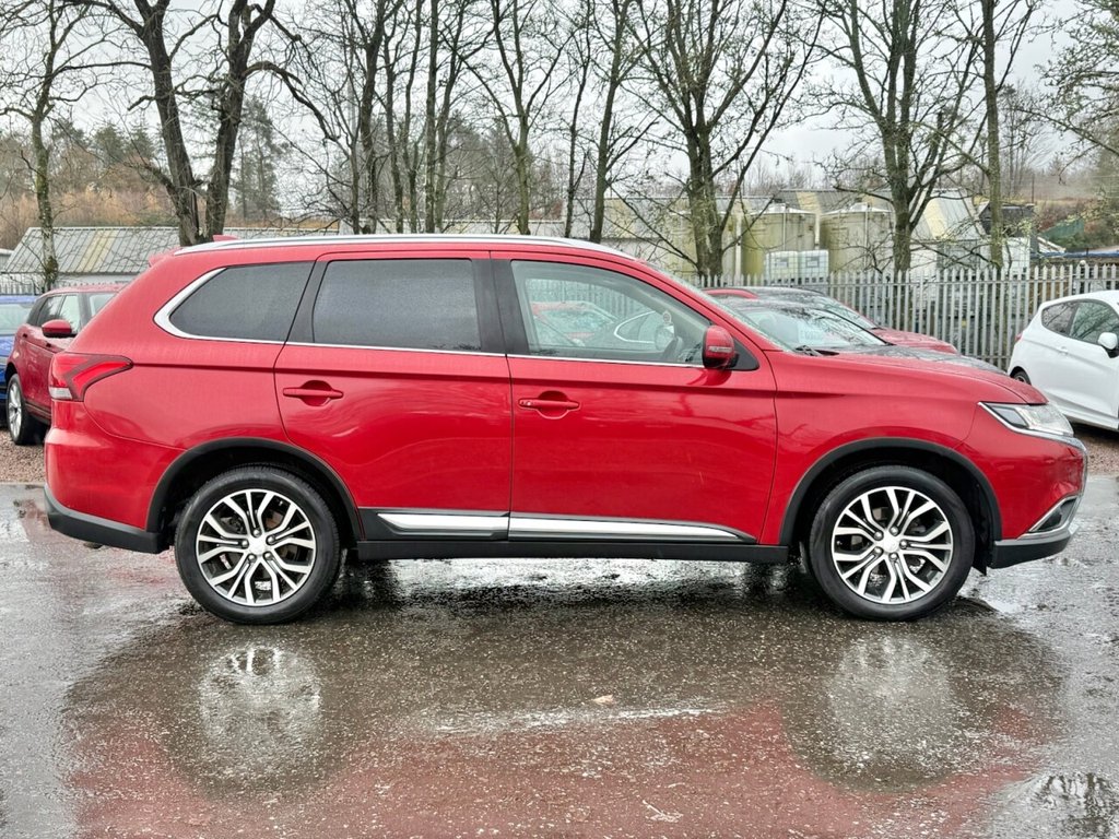 Used Mitsubishi Outlander 2017 for sale - 76820957: Photo 4