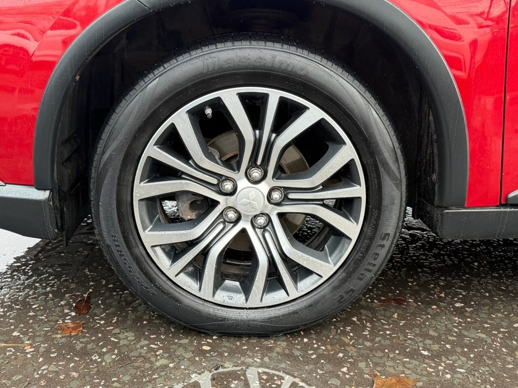 Used Mitsubishi Outlander 2017 for sale - 76820957: Photo 8