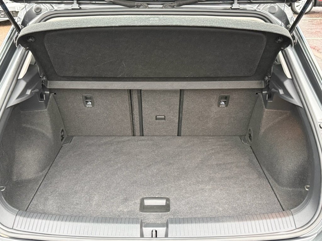 Used Volkswagen T-Roc 2018 for sale - 77452287: Photo 14