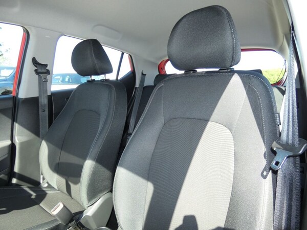 Used Hyundai i10 2018 for sale - 74617176: Photo 16
