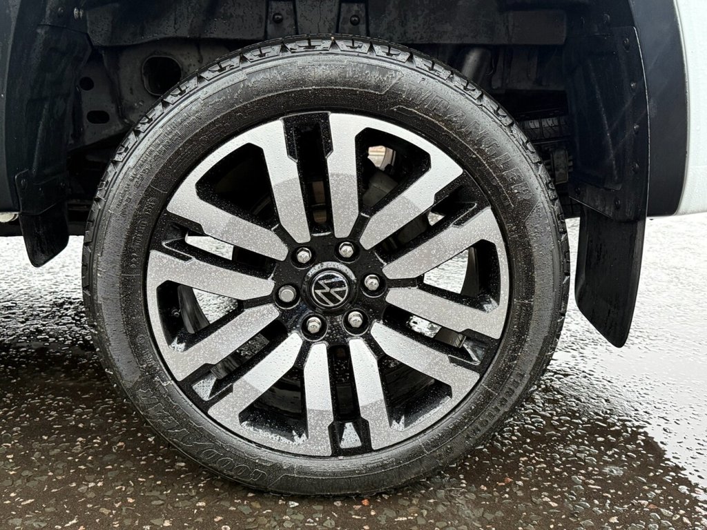 Used Volkswagen Amarok 2024 for sale - 77437105: Photo 8