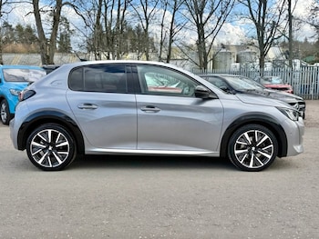 Used Peugeot 208 2021 for sale - 77959770: Photo