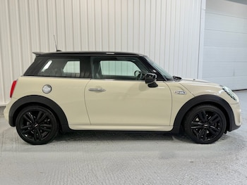 Used MINI Hatch 2019 for sale - 79210362: Photo