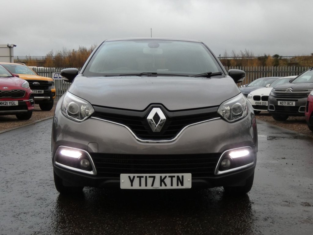 Used Renault Captur 2017 for sale - 76797673: Photo 2