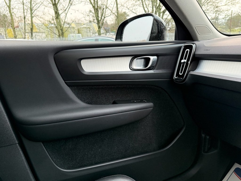 Used Volvo XC40 2019 for sale - 77188417: Photo 35