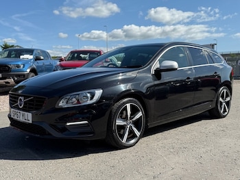 Used Volvo V60 2017 for sale - 75286705: Photo