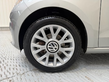 Used Volkswagen up! 2014 for sale - 79191306: Photo