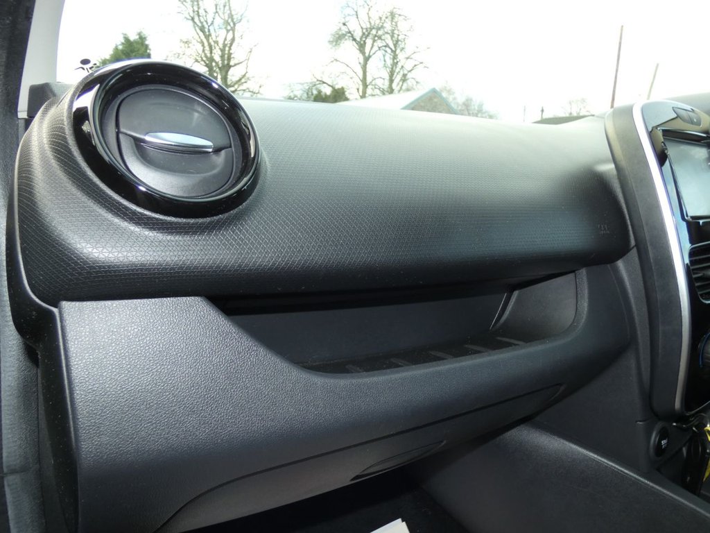 Used Renault Clio 2018 for sale - 77681144: Photo 17