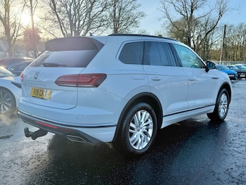 Used Volkswagen Touareg 2020 for sale - 76655037: Photo