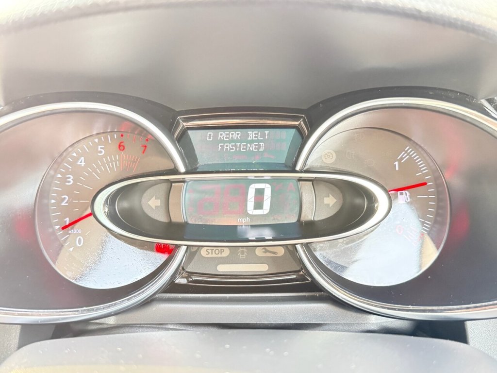 Used Renault Clio 2018 for sale - 76604776: Photo 12