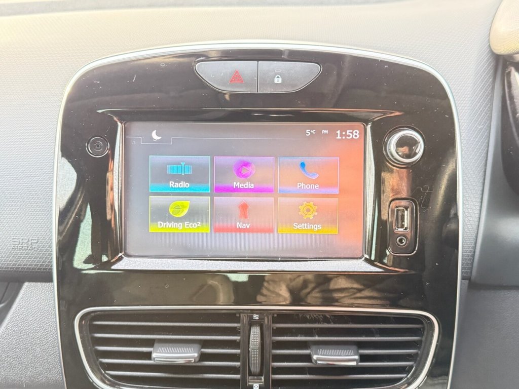 Used Renault Clio 2018 for sale - 76604776: Photo 13
