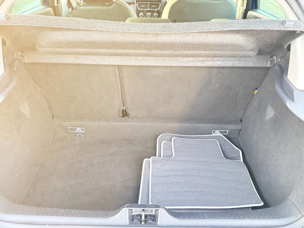 Used Renault Clio 2018 for sale - 76604776: Photo 9