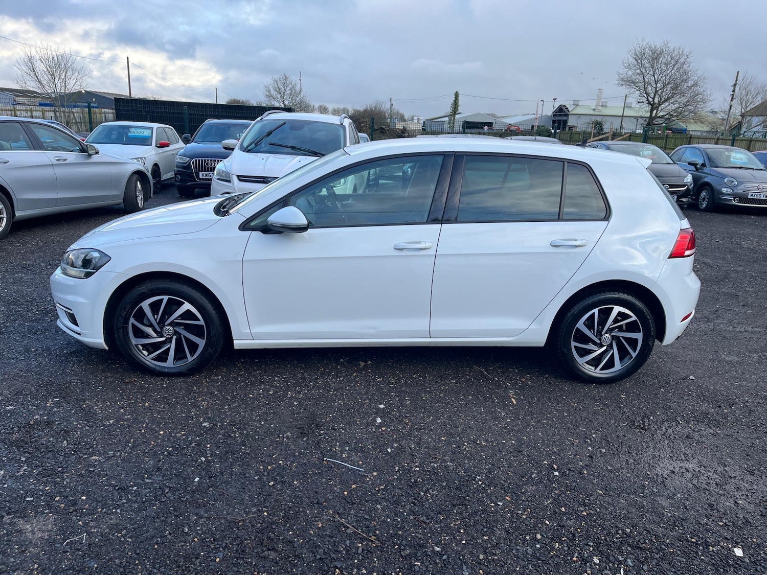 Used Volkswagen Golf 2019 for sale - 77468623: Photo 9