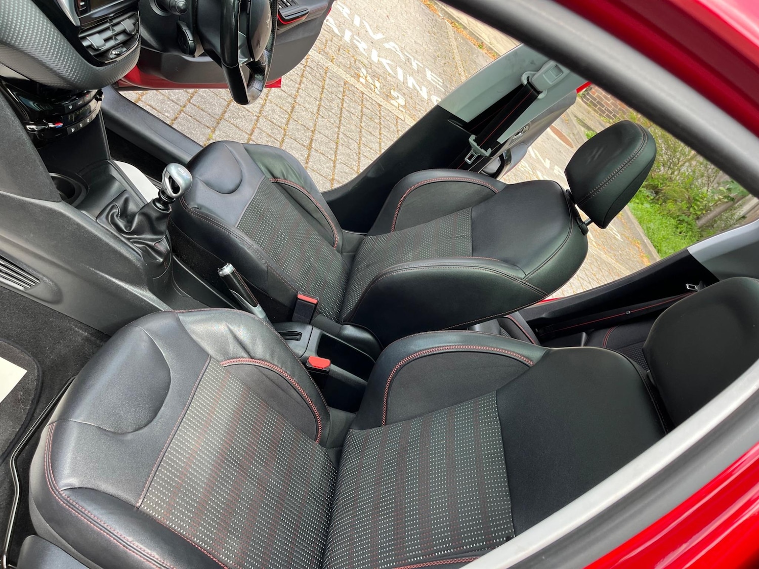 Used Peugeot 208 2016 for sale - 76513041: Photo 18