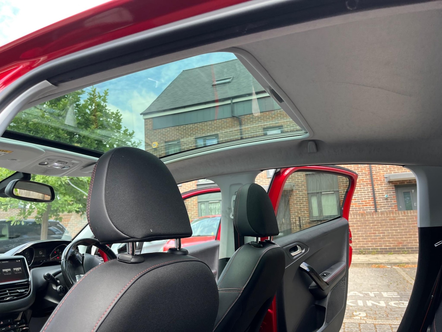 Used Peugeot 208 2016 for sale - 76513041: Photo 24