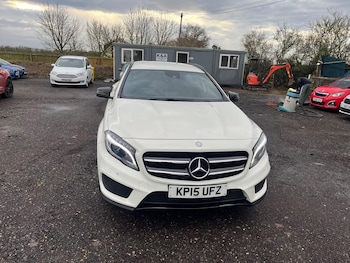 Used Mercedes-Benz GLA 2015 for sale - 76850304: Photo