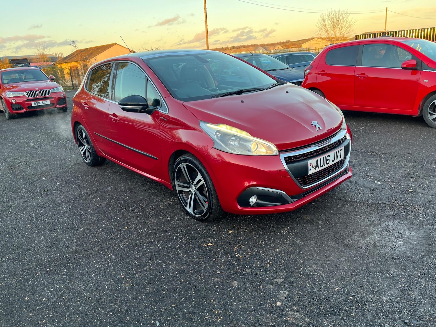Used Peugeot 208 2016 for sale - 76802121: Photo 1