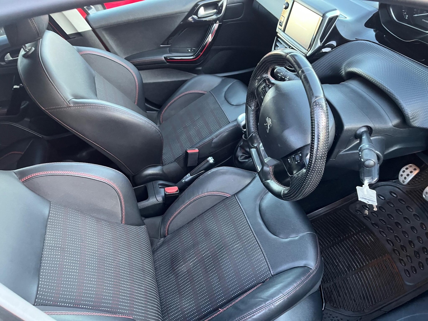 Used Peugeot 208 2016 for sale - 76802121: Photo 19