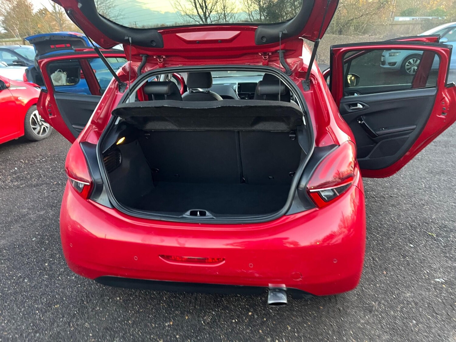 Used Peugeot 208 2016 for sale - 76802121: Photo 27