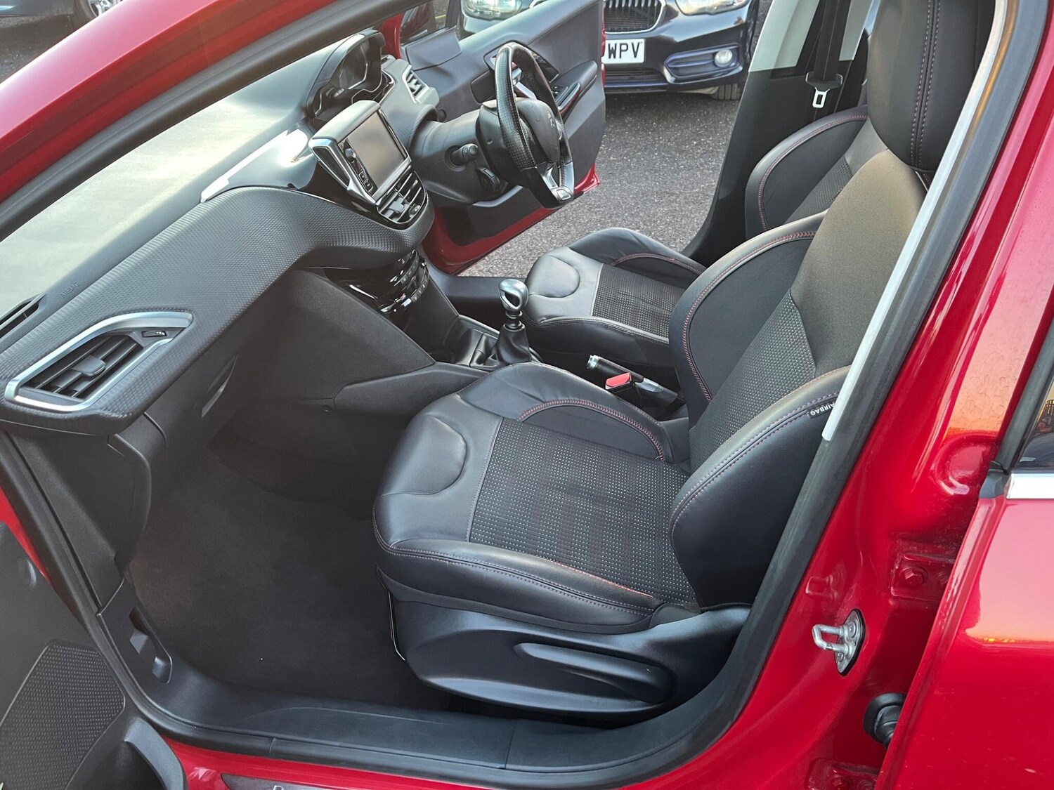 Used Peugeot 208 2016 for sale - 76802121: Photo 28