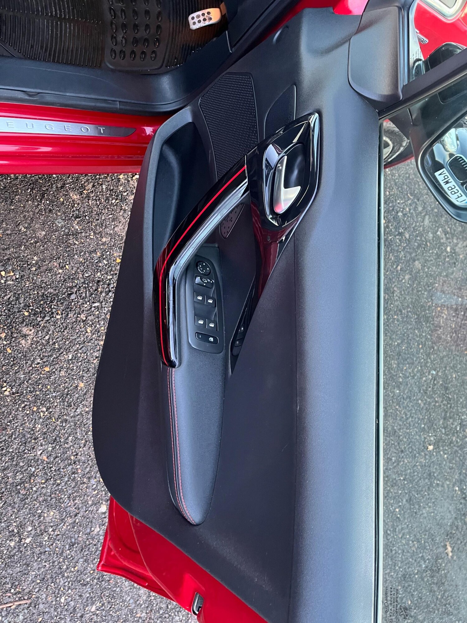 Used Peugeot 208 2016 for sale - 76802121: Photo 31