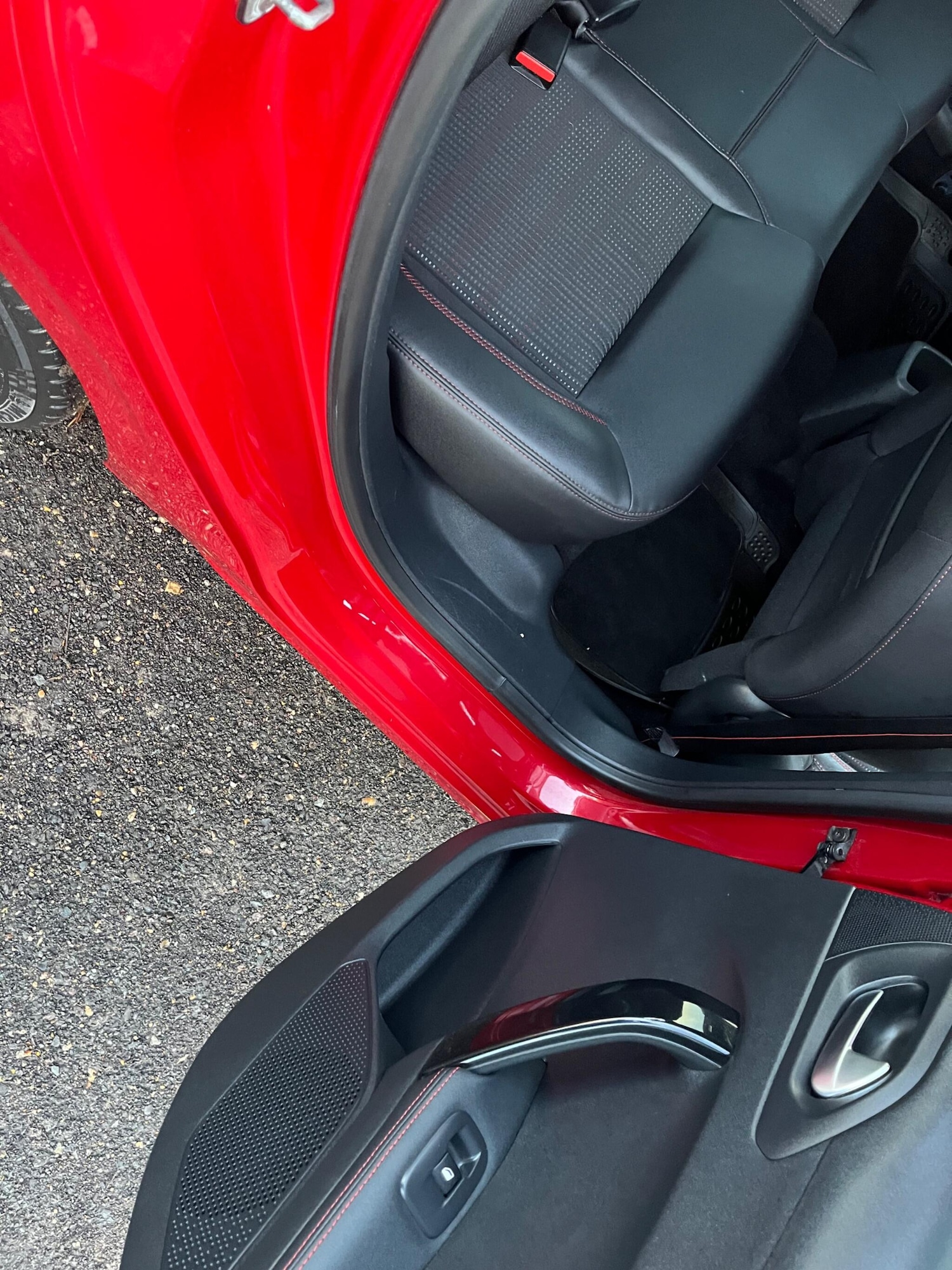 Used Peugeot 208 2016 for sale - 76802121: Photo 32