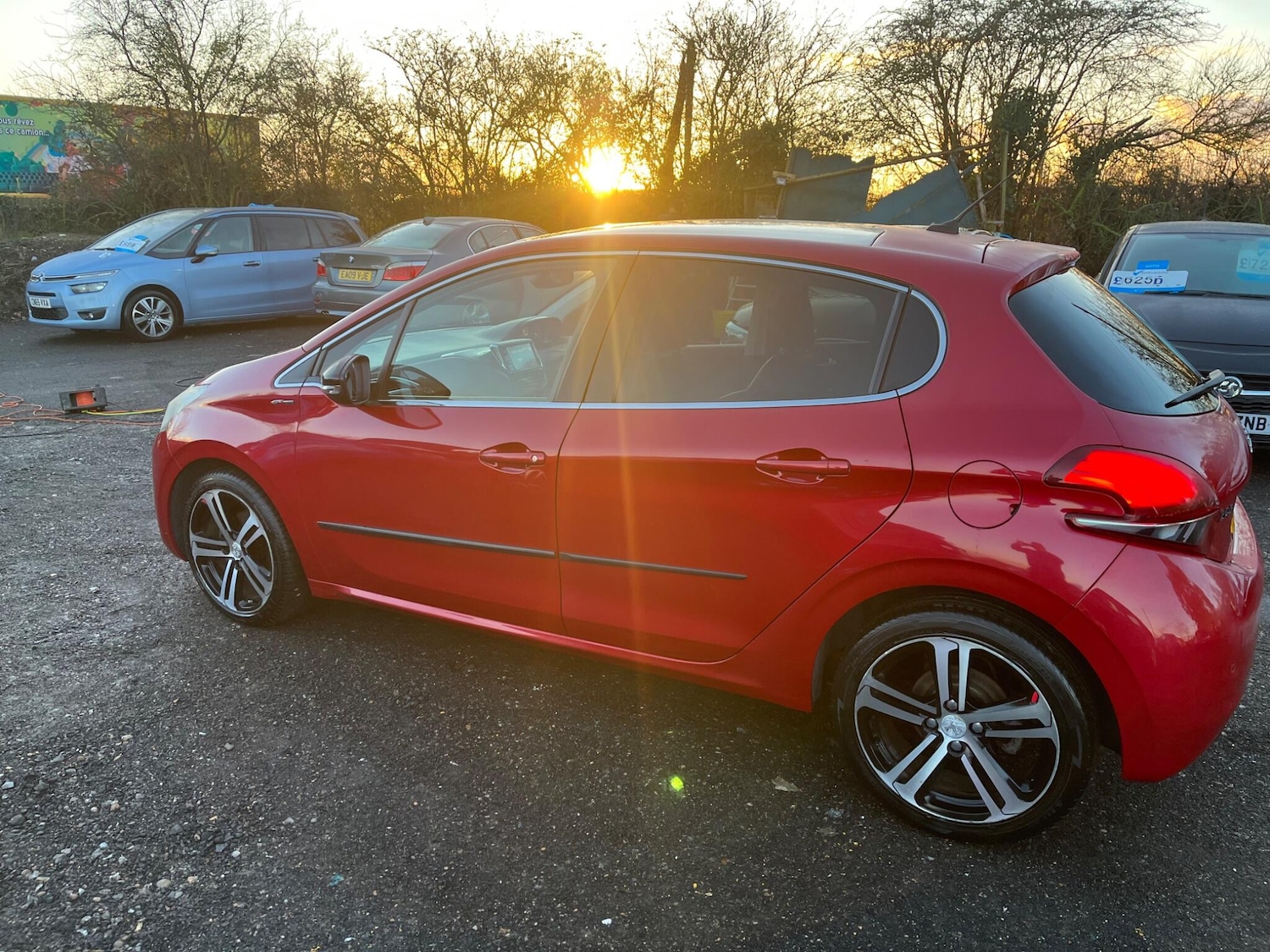 Used Peugeot 208 2016 for sale - 76802121: Photo 9