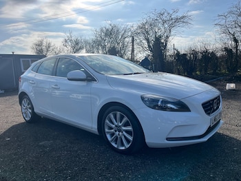 Used Volvo V40 2012 for sale - 77670606: Photo