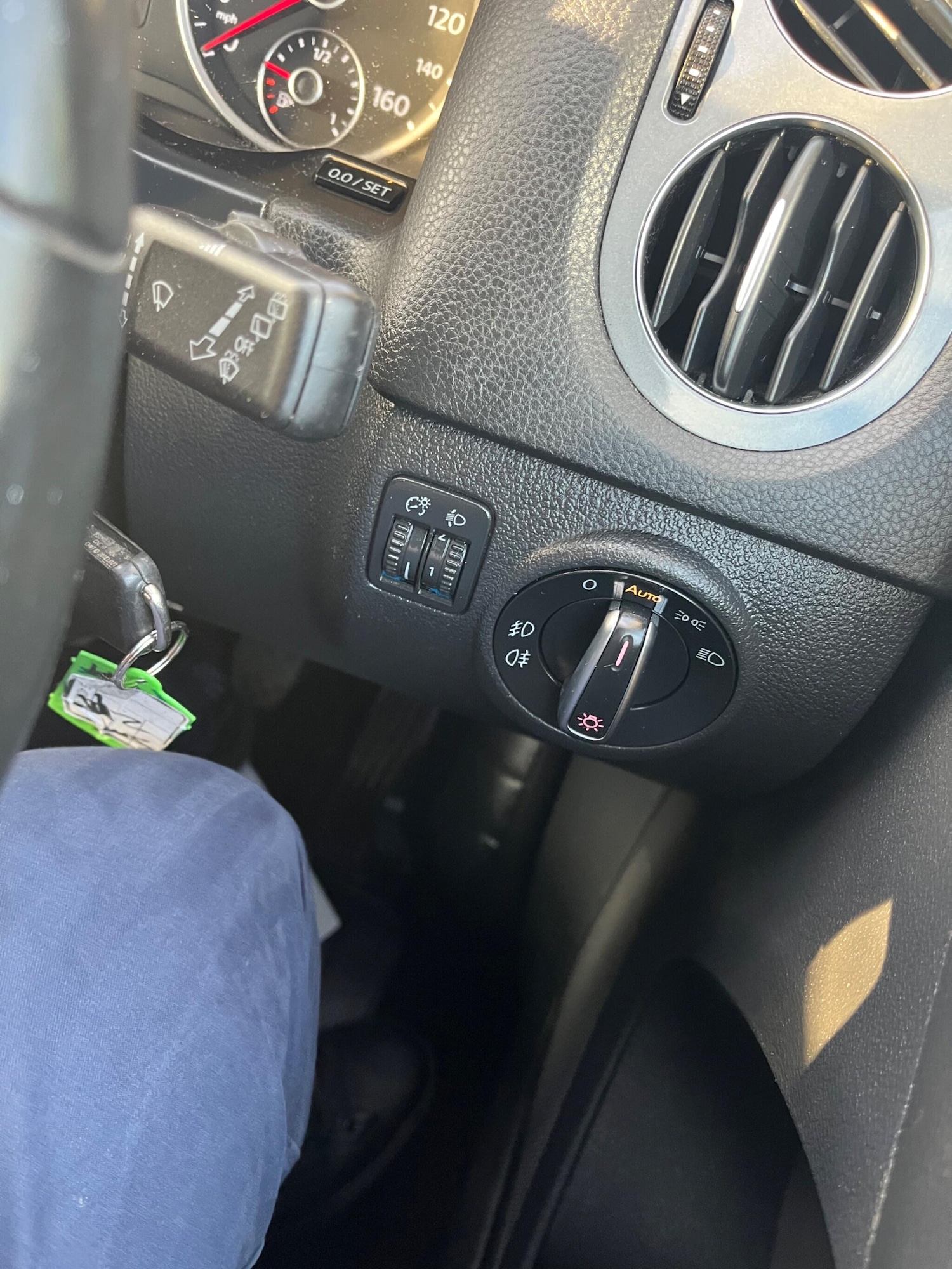 Used Volkswagen Tiguan 2015 for sale - 77424605: Photo 30