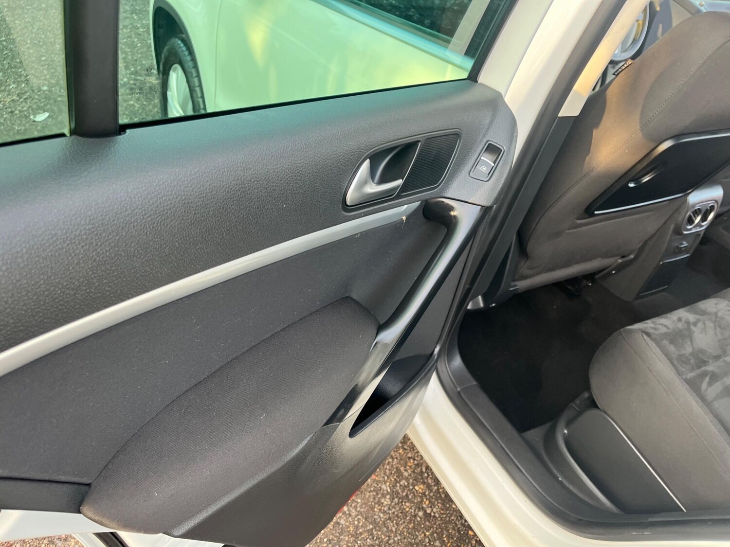 Used Volkswagen Tiguan 2015 for sale - 77424605: Photo 39