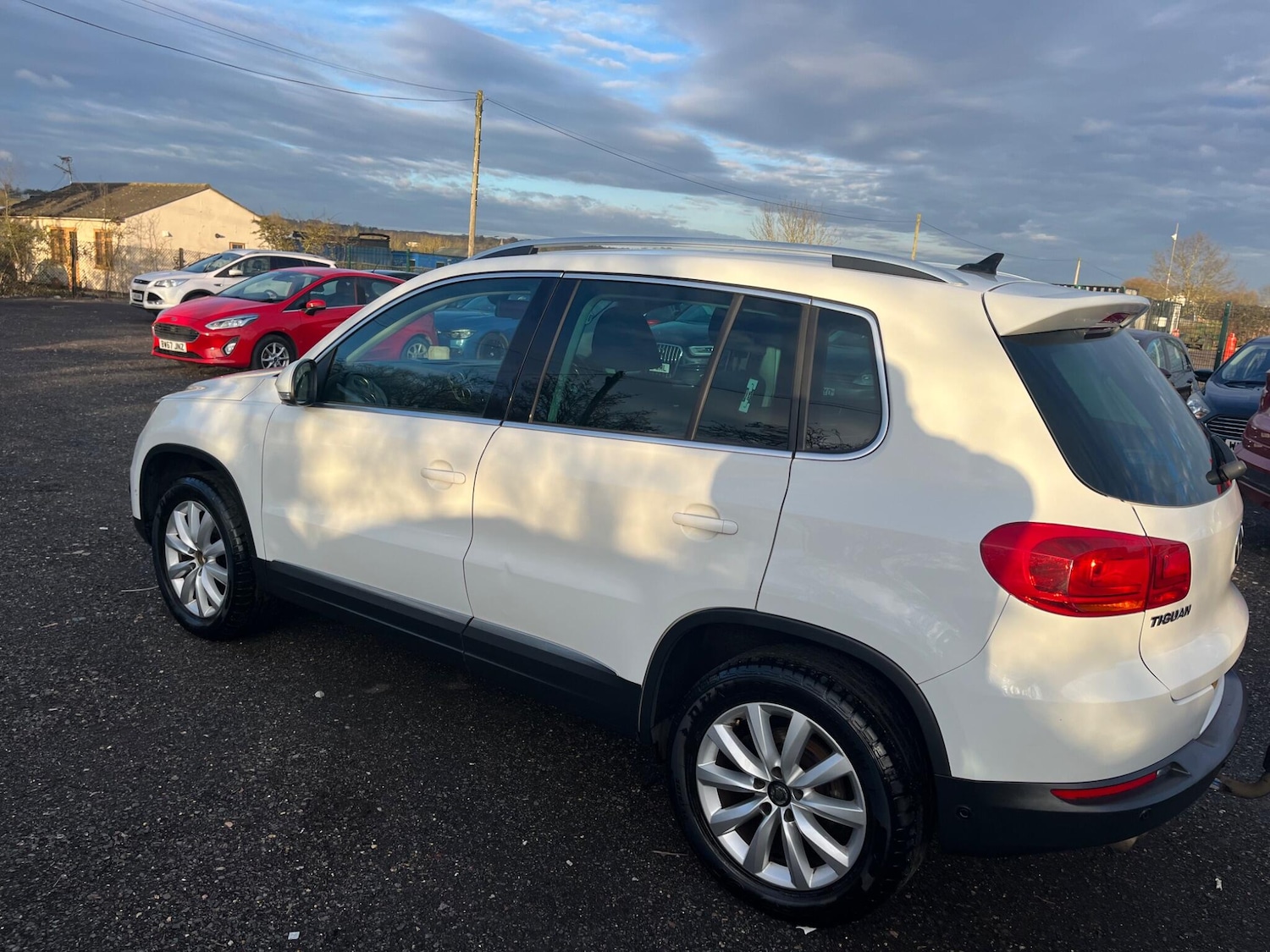 Used Volkswagen Tiguan 2015 for sale - 77424605: Photo 4