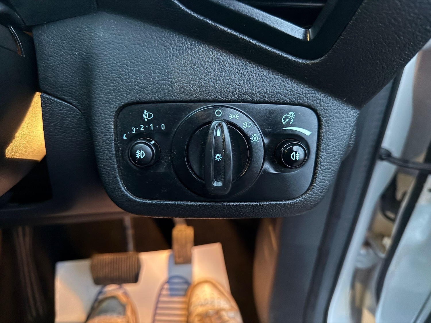 Used Ford Kuga 2016 for sale - 77425304: Photo 34