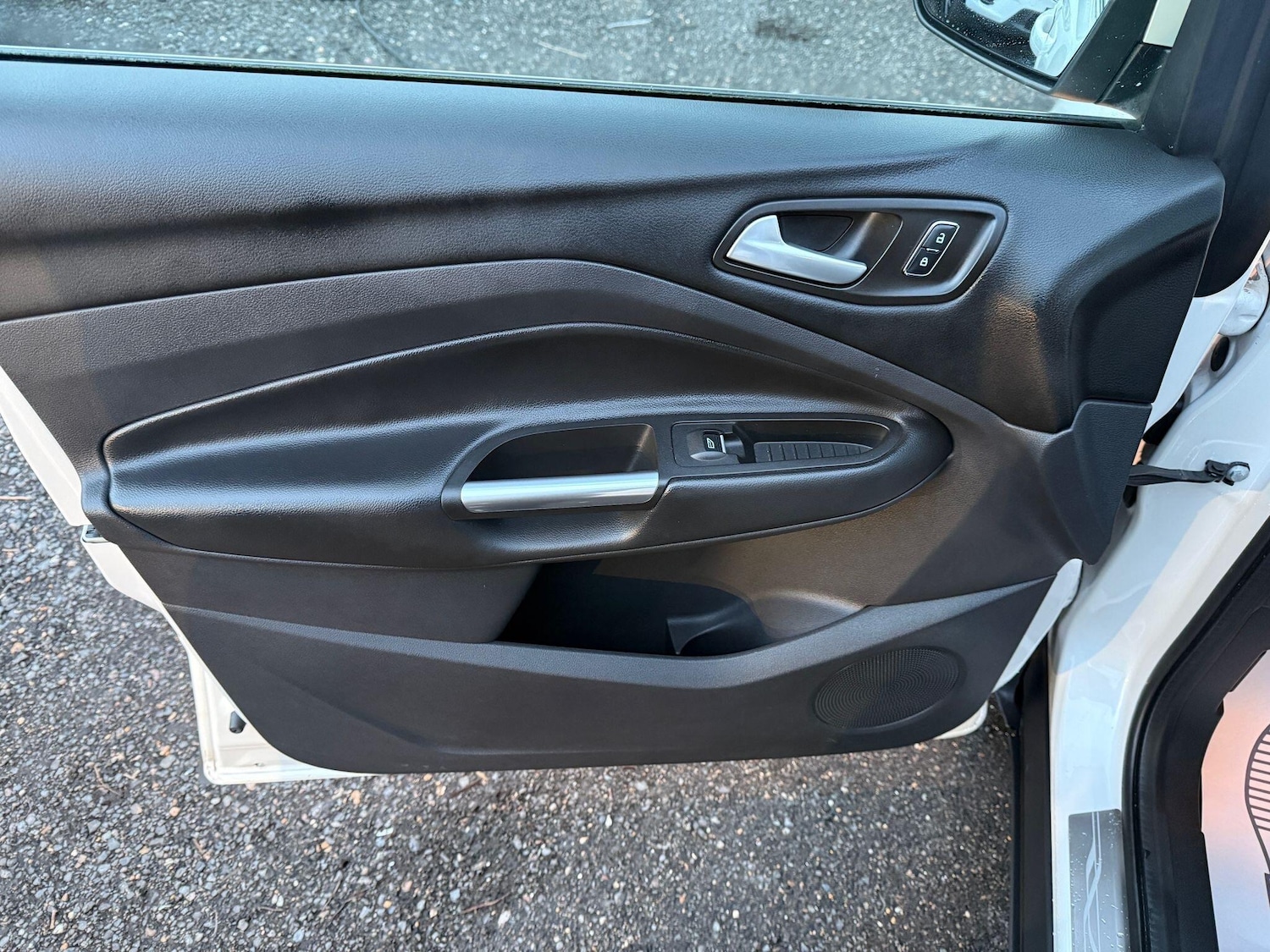 Used Ford Kuga 2016 for sale - 77425304: Photo 37