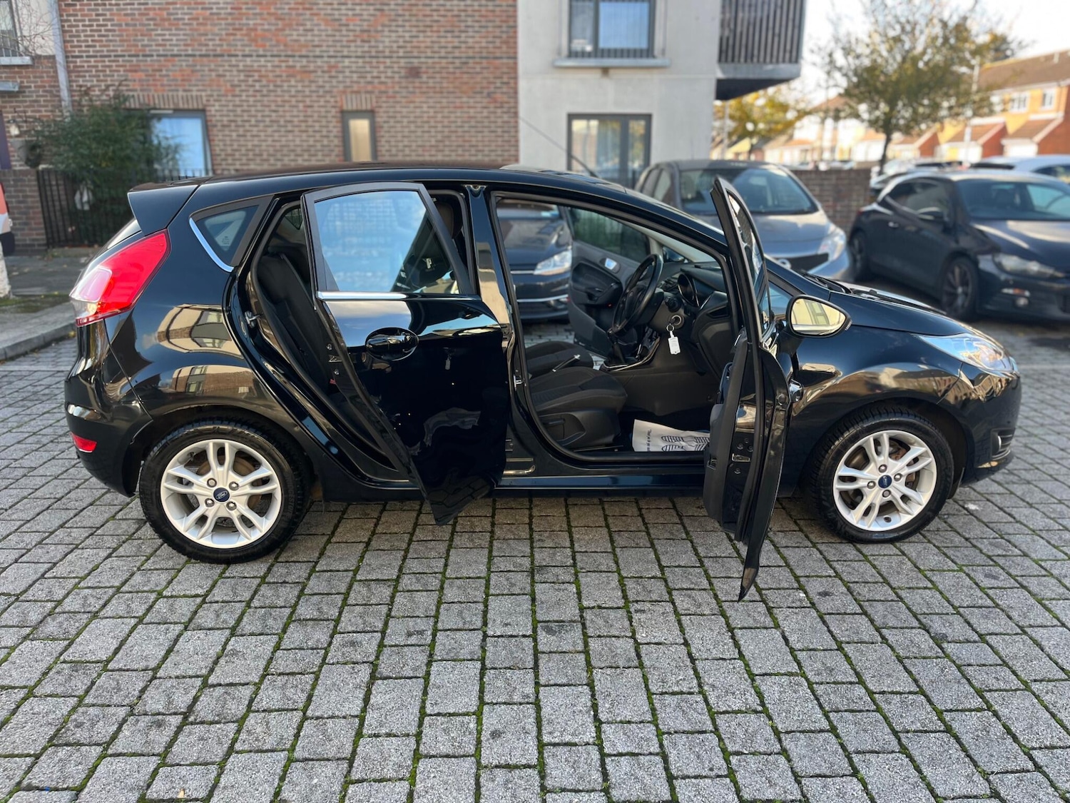 Used Ford Fiesta 2015 for sale - 76512006: Photo 30