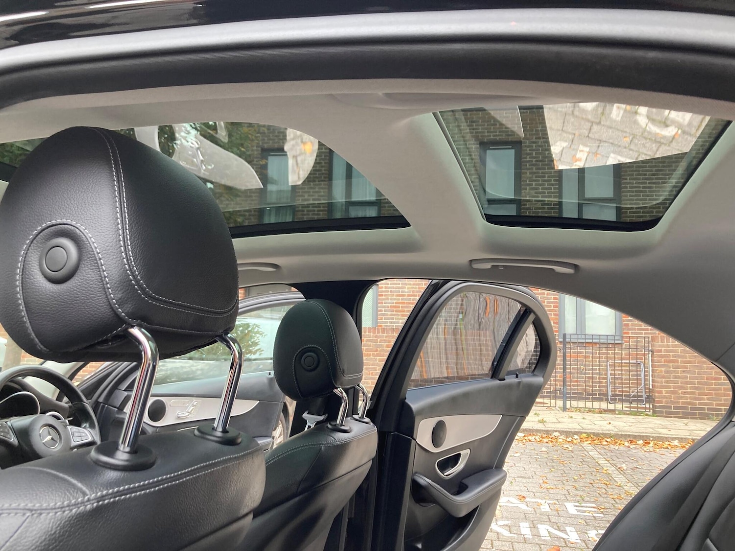 Used Mercedes-Benz C Class 2018 for sale - 76512911: Photo 25